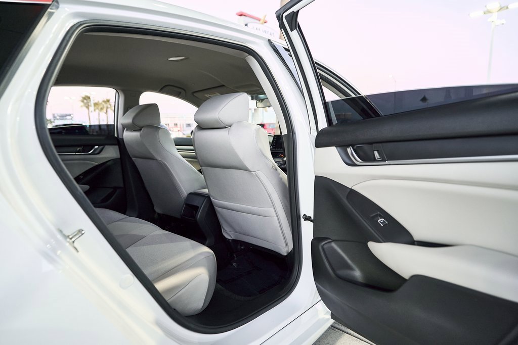 Used 2019 Honda Accord LX image 11