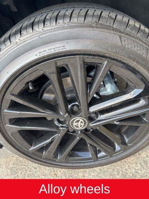 Used 2025 Toyota Camry SE w/ Convenience Package image 17