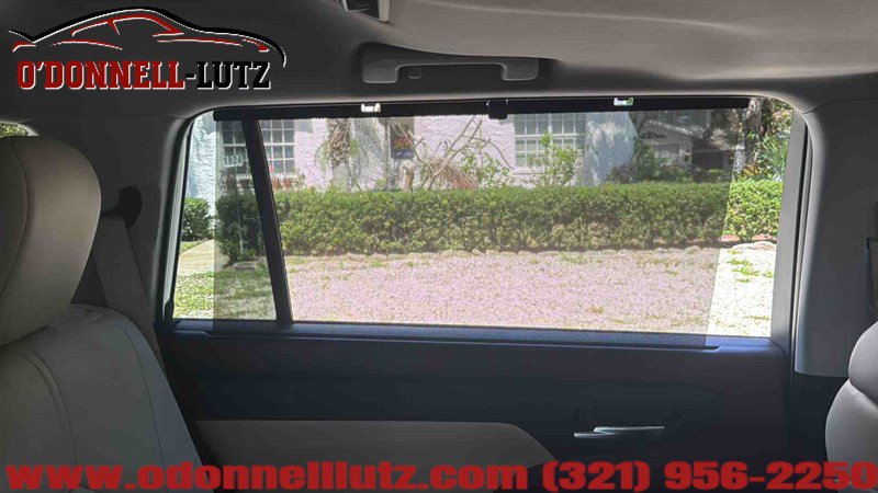 Used 2022 Toyota Highlander XLE FWD image 33