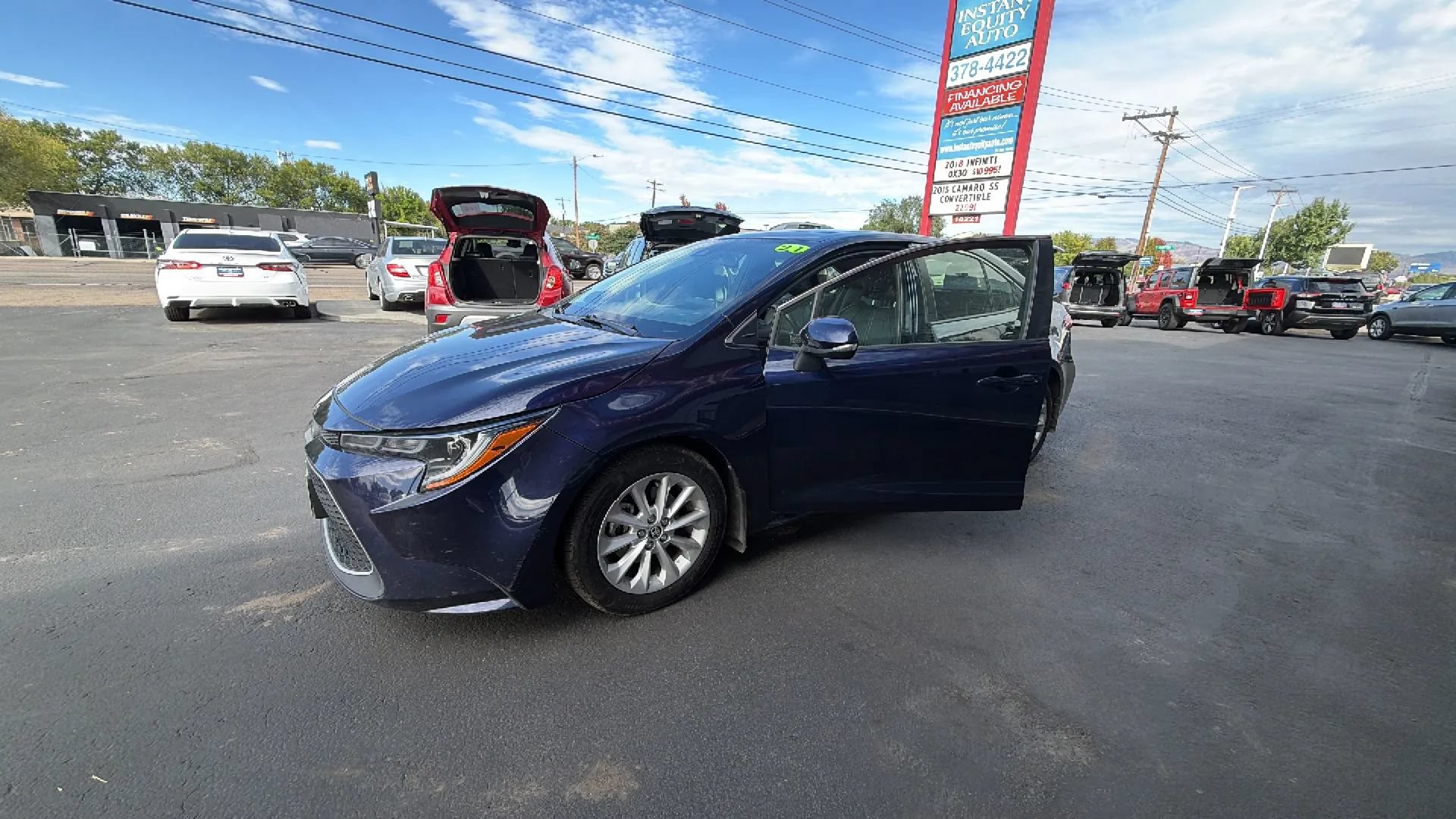 Used 2021 Toyota Corolla XLE w/ Carpet Mat Package (TMS) FWD image 16