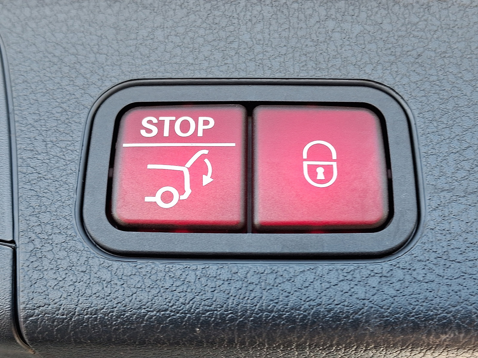 Certified 2022 Mercedes-Benz GLB 250 4MATIC image 31