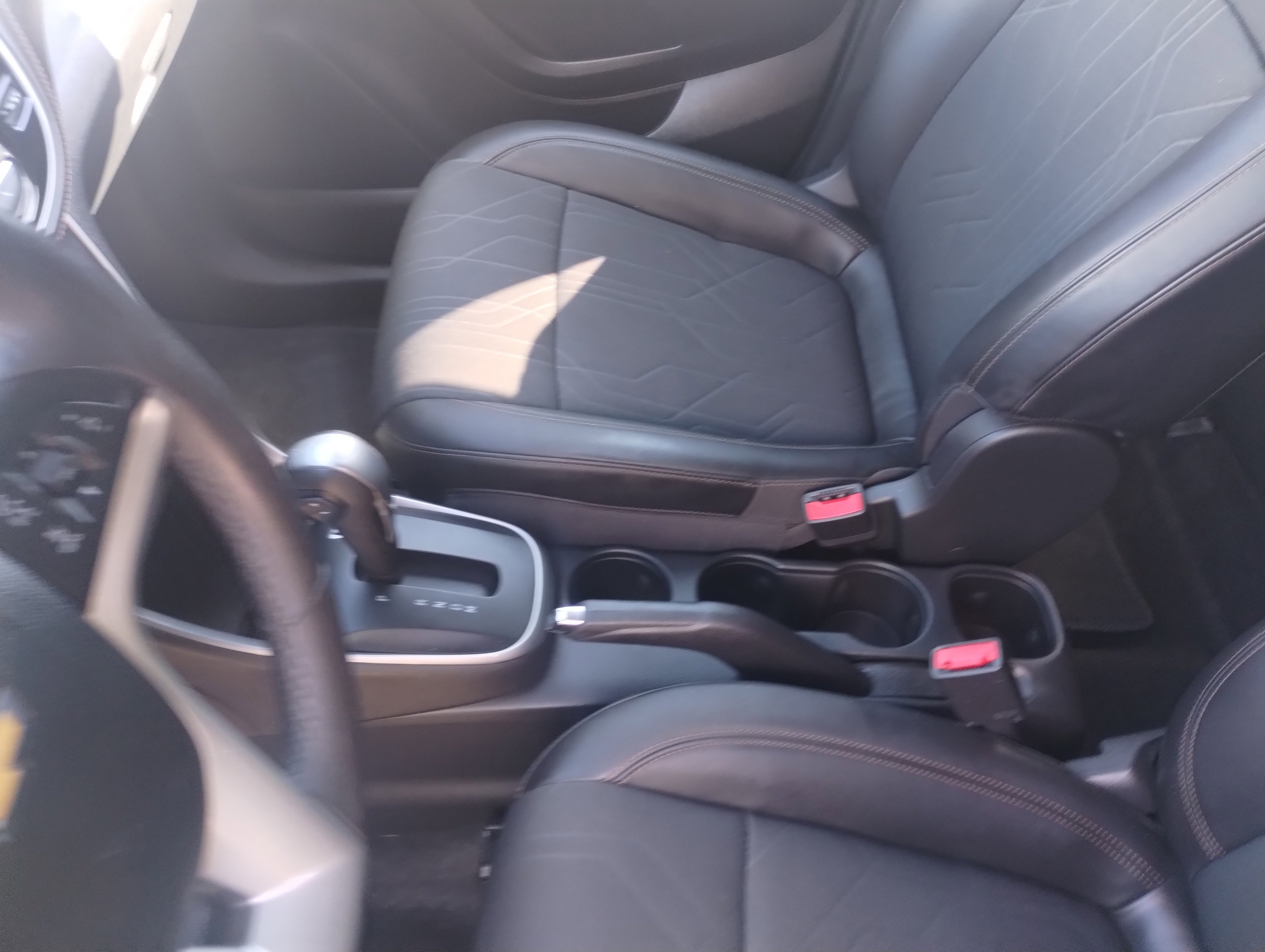 Used 2020 Chevrolet Trax LT w/ LT Convenience Package image 13