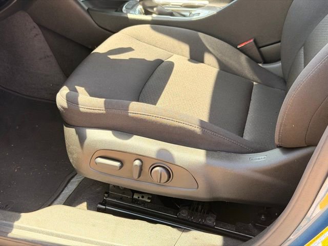 Used 2025 Chevrolet Malibu LT FWD image 20