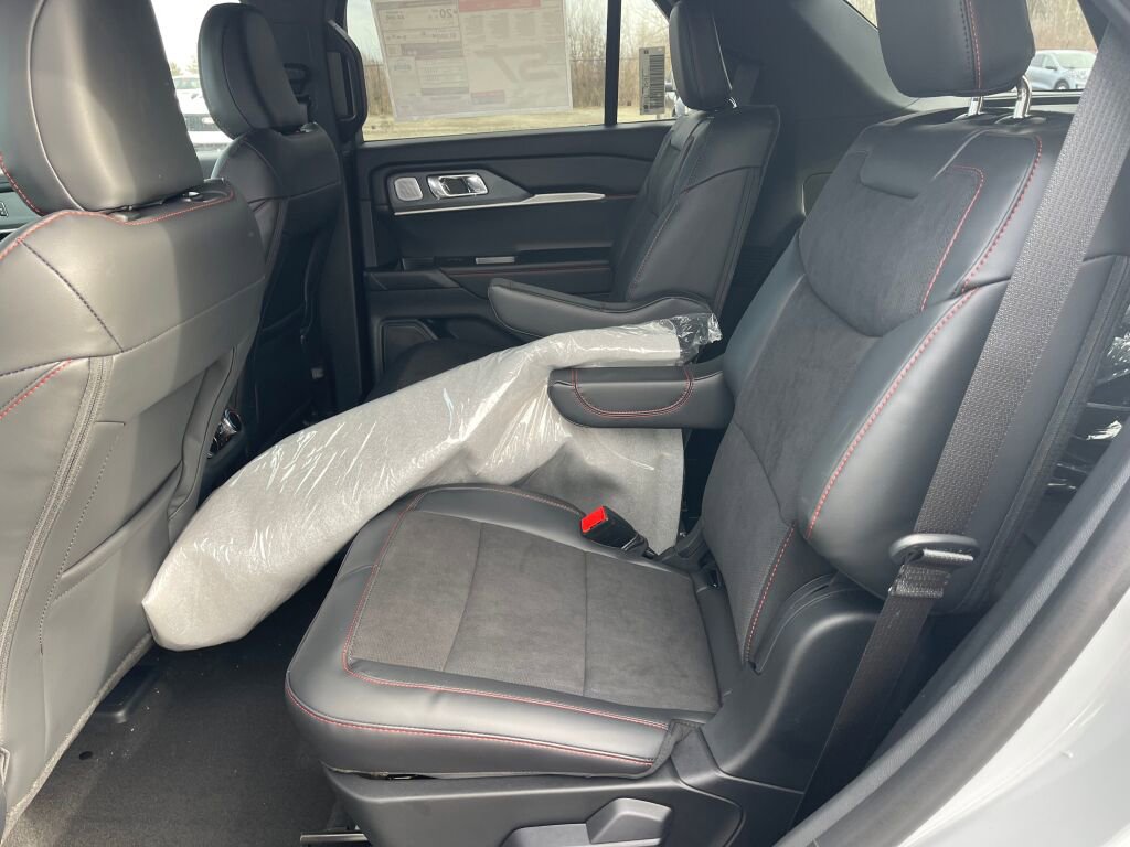 New 2026 Ford Explorer ST w/ Sun And Sound Package image 13