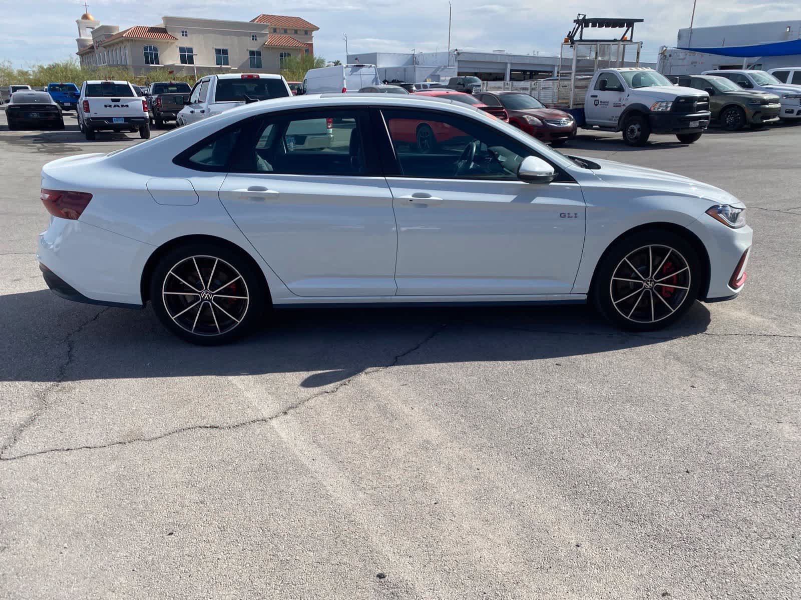Used 2025 Volkswagen Jetta GLI Autobahn FWD image 4