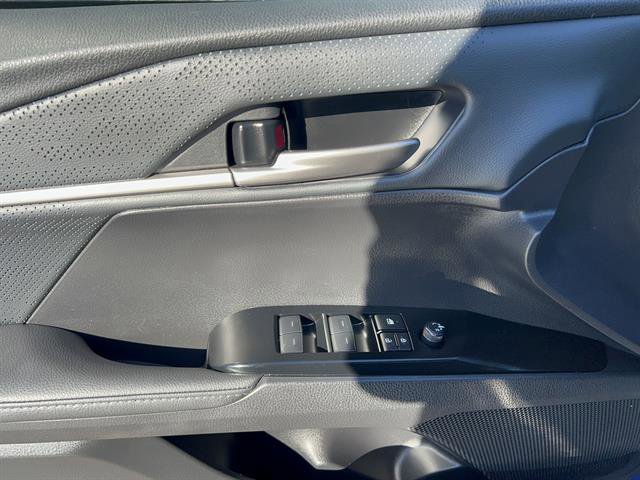 Used 2025 Toyota Camry XSE w/ Premium Plus Package image 14