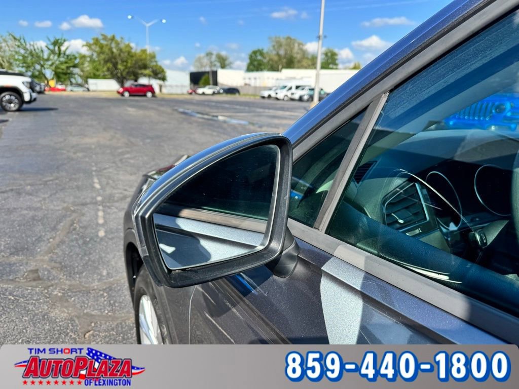 Used 2018 Volkswagen Tiguan S FWD image 15