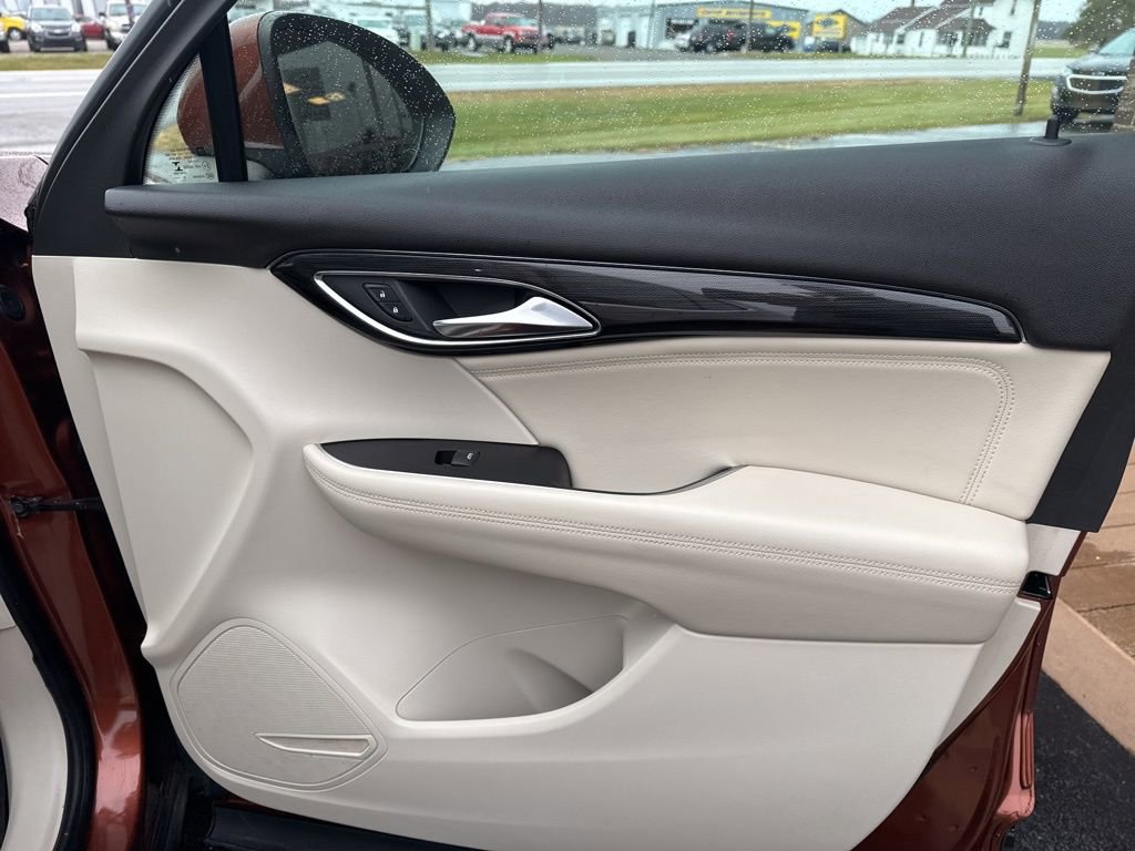 Used 2022 Buick Envision Essence w/ Safety Package image 43