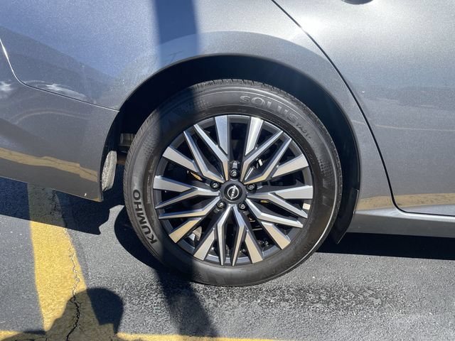 Used 2025 Nissan Altima 2.5 SV FWD image 35