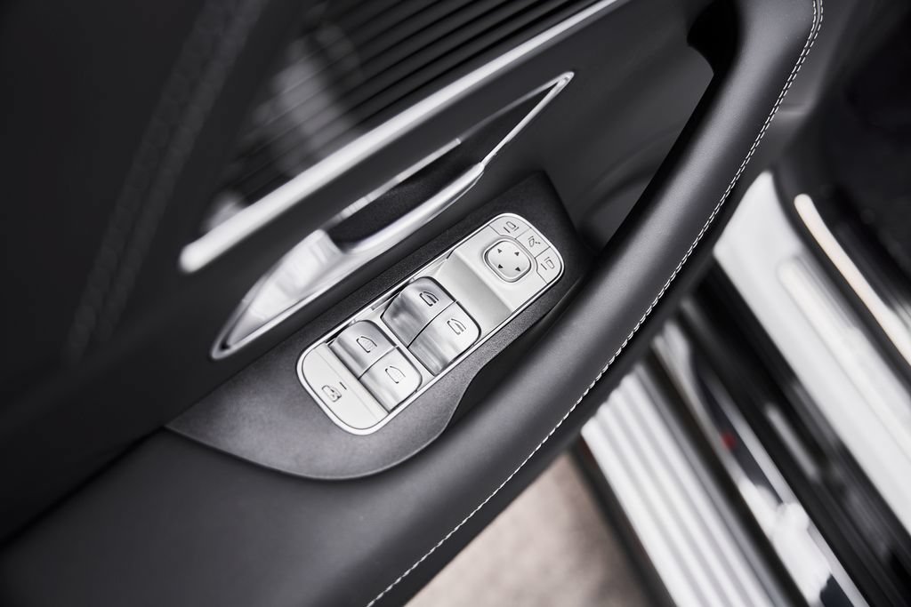 Used 2026 Mercedes-Benz Maybach GLS 600 4MATIC image 30