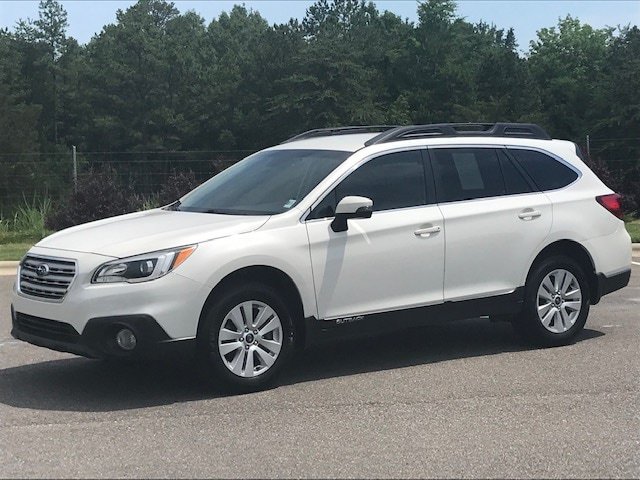 Used 2017 Subaru Outback 2.5i Premium AWD/4WD image 1