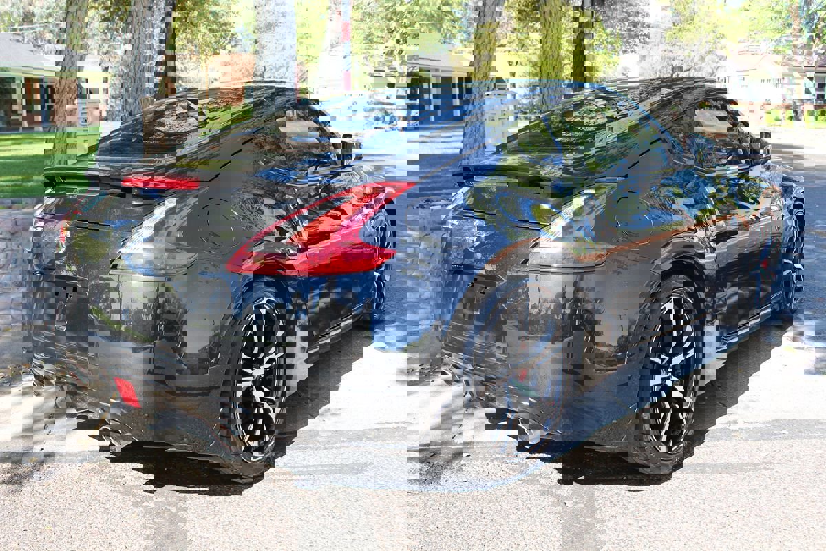 Used 2018 Nissan 370Z w/ Sport Package image 6