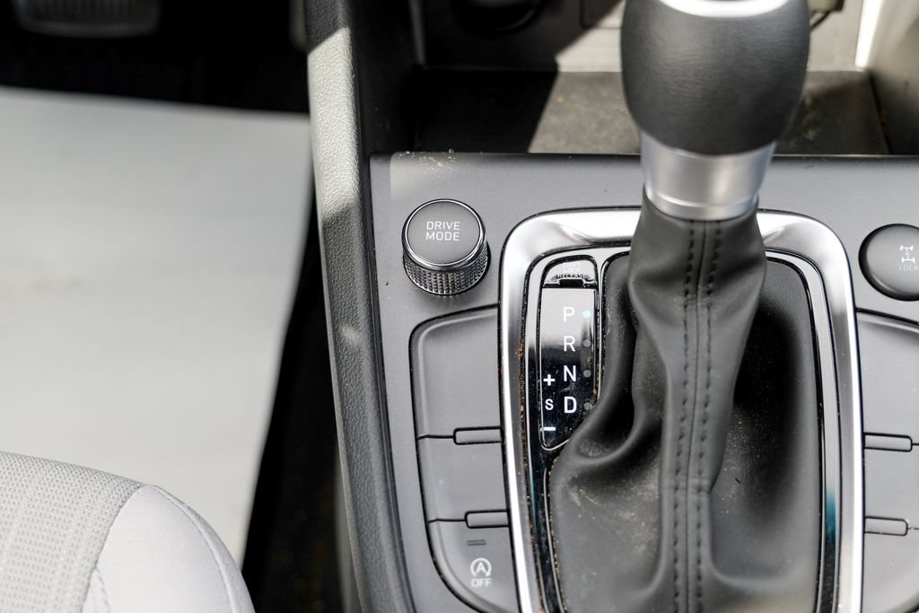 Used 2023 Hyundai Kona SEL AWD/4WD image 49