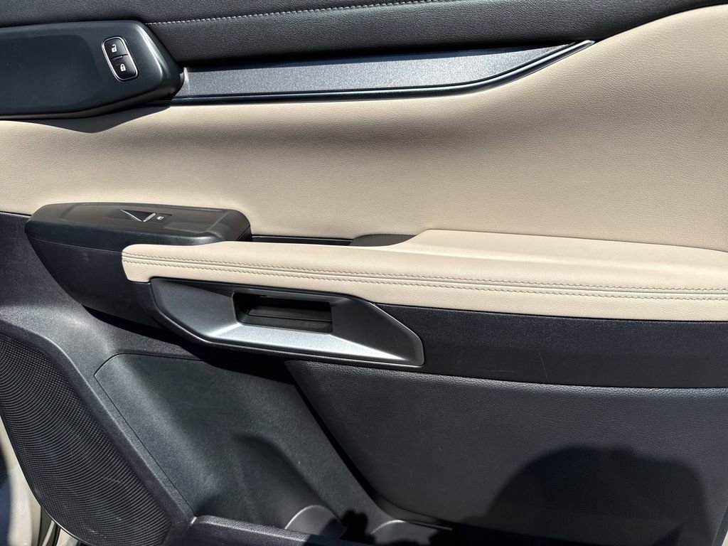 Used 2025 Ford Ranger Lariat w/ Trailer Tow Package image 14