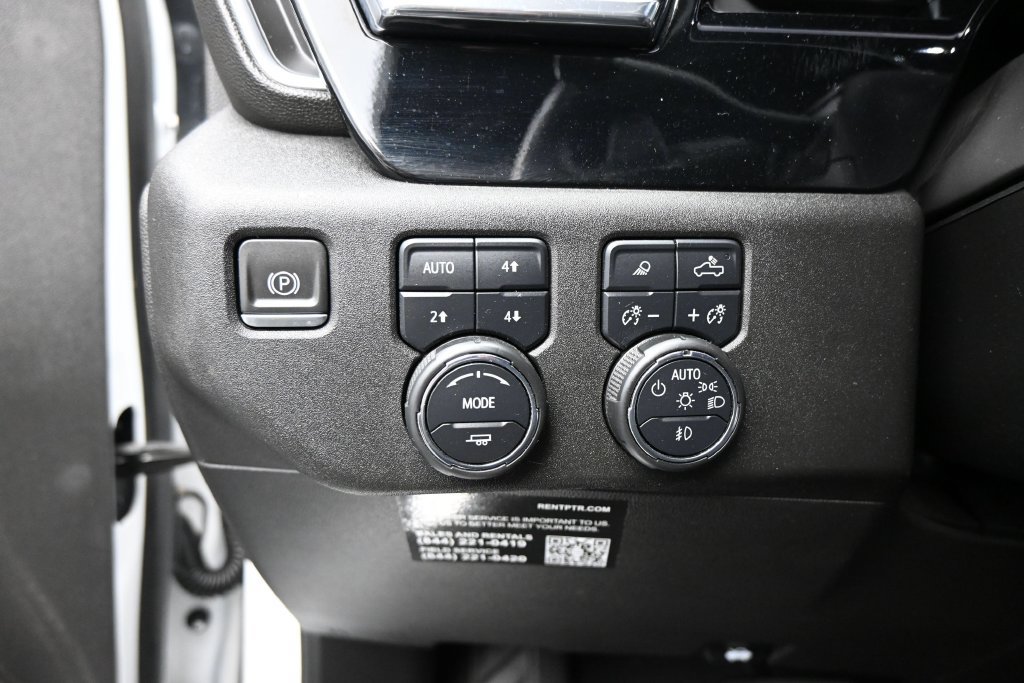 Used 2023 Chevrolet Silverado 1500 LTZ w/ LTZ Convenience Package II AWD/4WD image 12