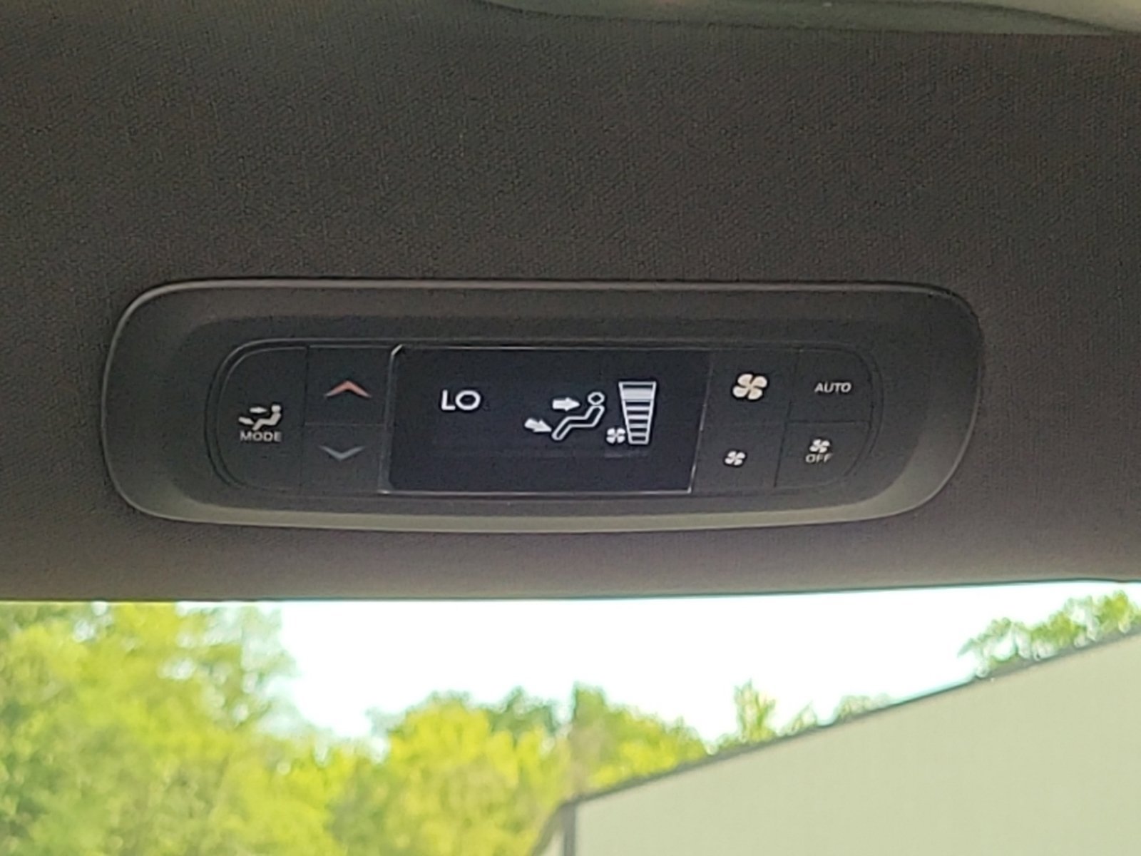 New 2027 Chrysler Pacifica Select FWD image 14