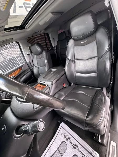 Used 2015 Cadillac Escalade Premium AWD/4WD image 18