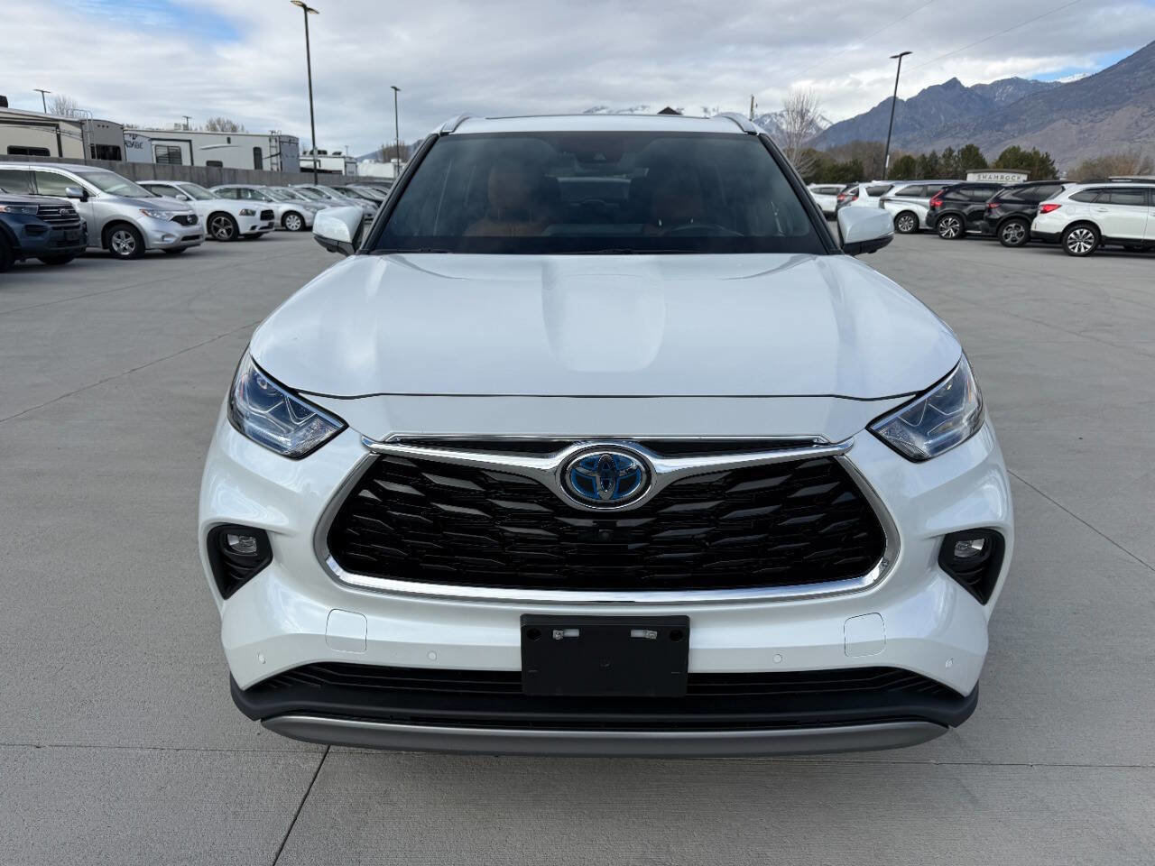 Used 2024 Toyota Highlander Platinum AWD/4WD image 8