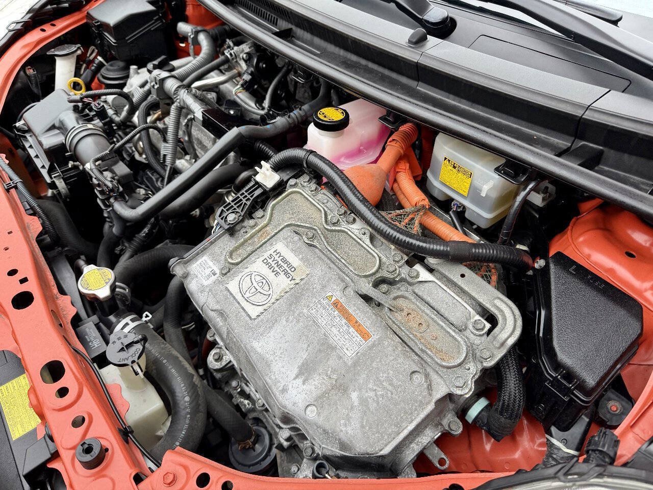 Used 2014 Toyota Prius C Four FWD image 19