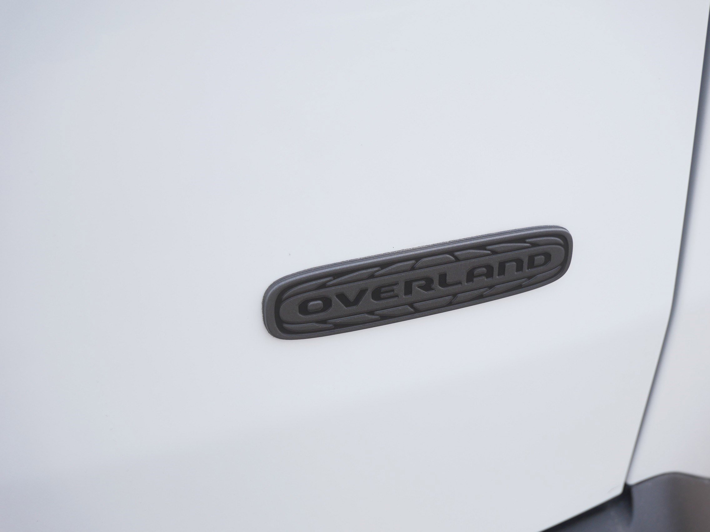 New 2026 Jeep Cherokee Overland image 4