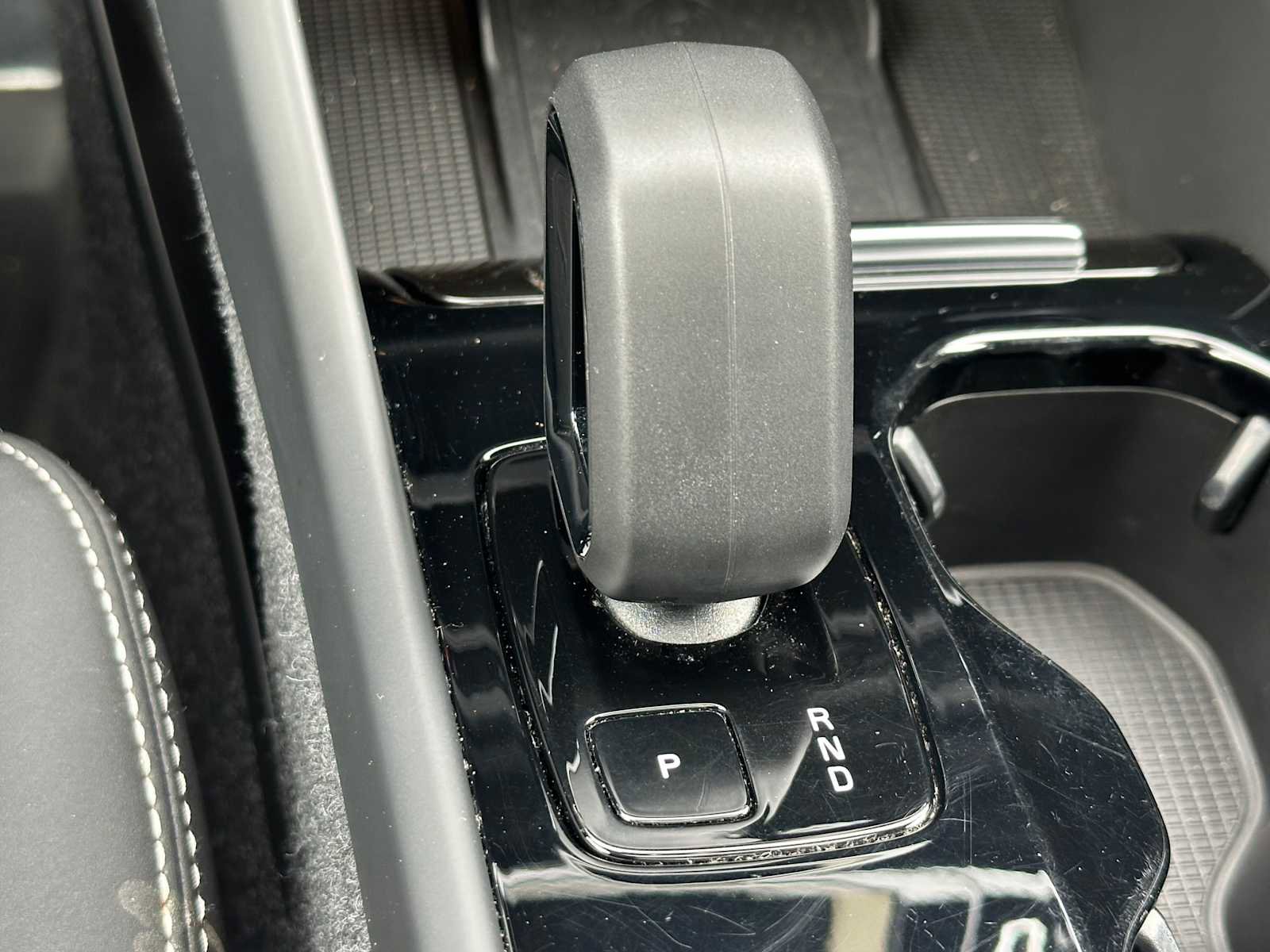 Used 2023 Volvo XC40 Recharge Plus w/ Protection Package Premier AWD/4WD image 29
