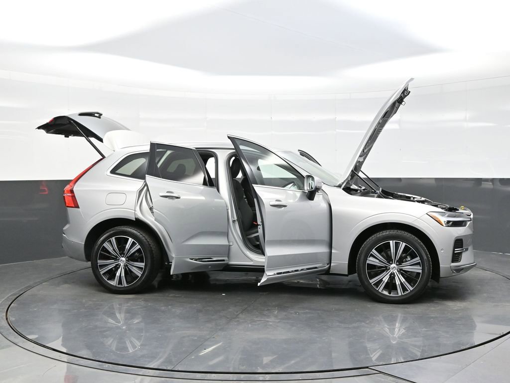 Used 2023 Volvo XC60 B5 Plus w/ Climate Package image 39
