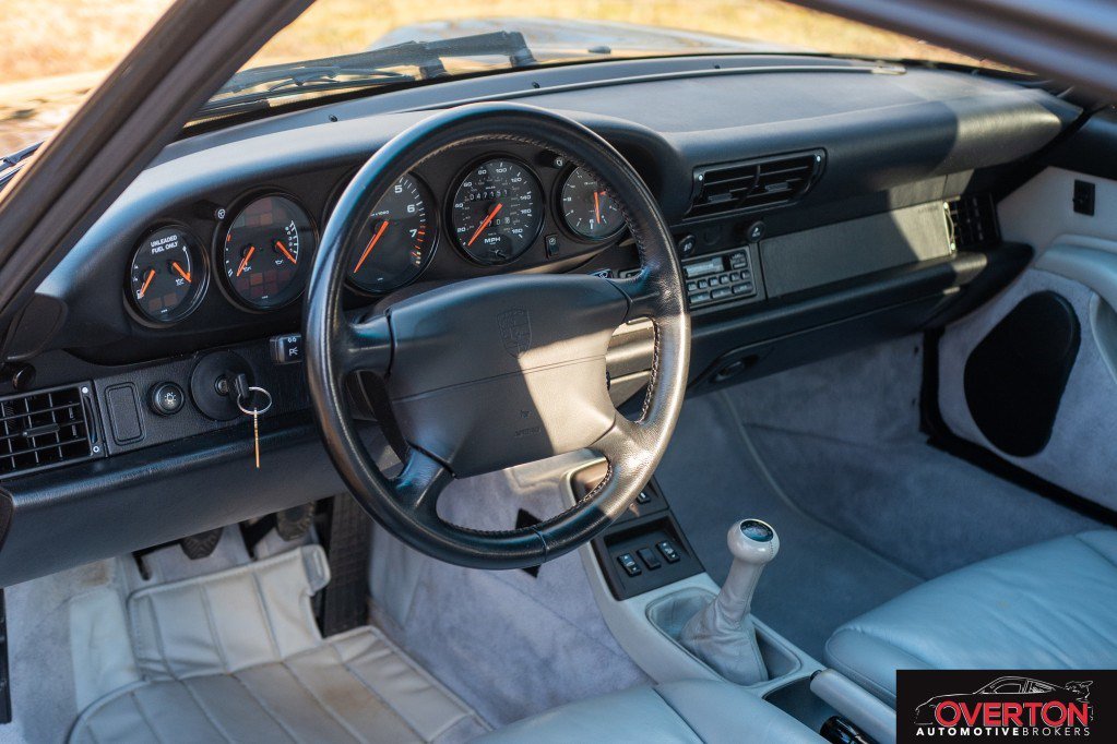 Used 1995 Porsche 911 Carrera RWD image 14