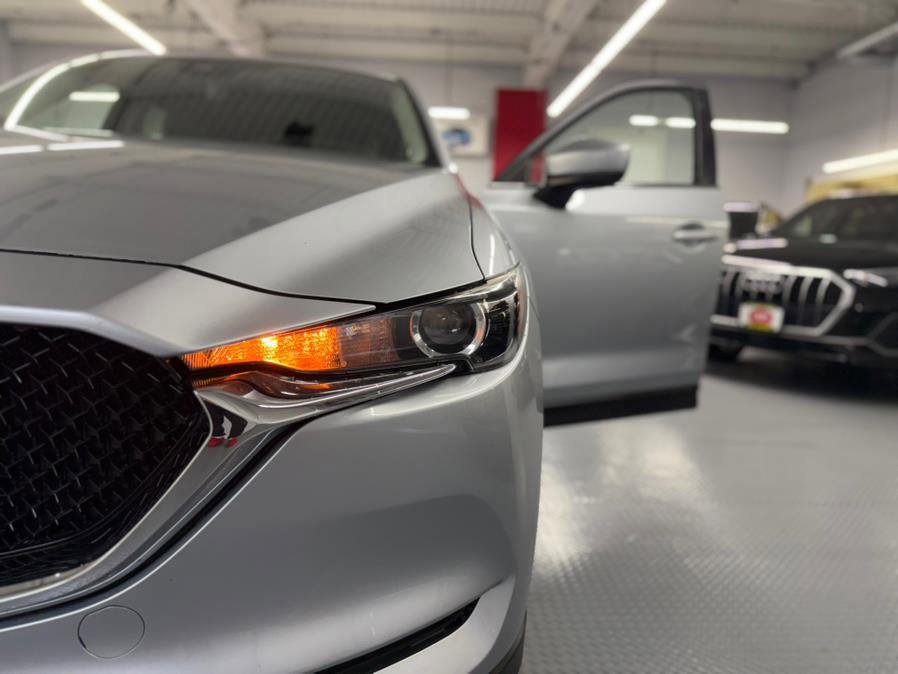 Used 2019 MAZDA CX-5 Touring image 4