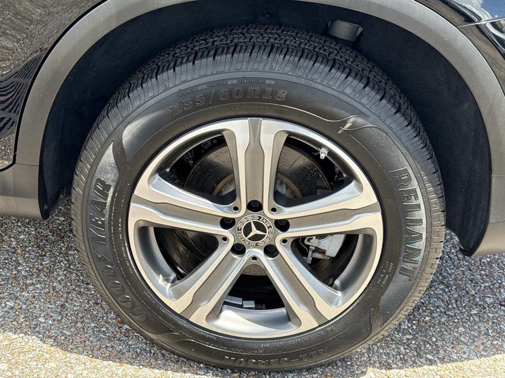 Used 2021 Mercedes-Benz GLC 300 image 5