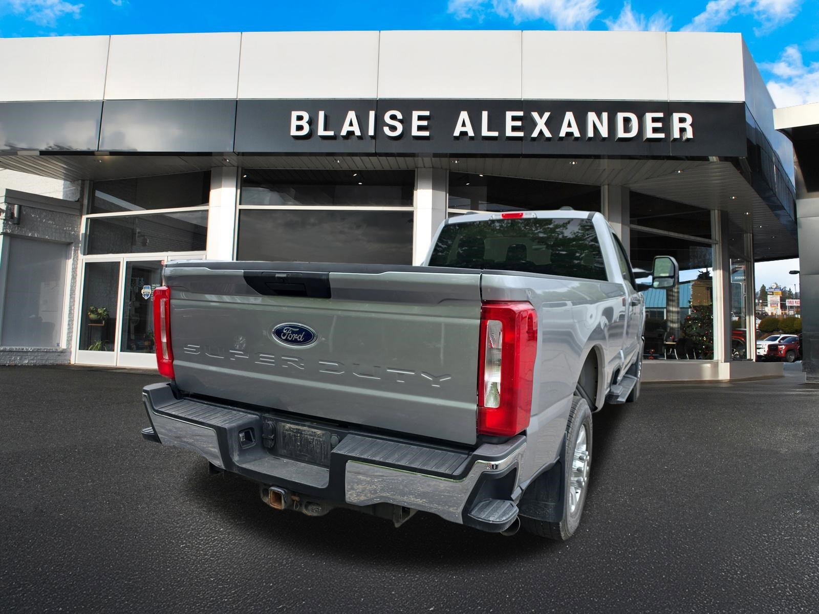 Used 2023 Ford F350 XLT w/ Snow Plow Prep Package AWD/4WD video 3