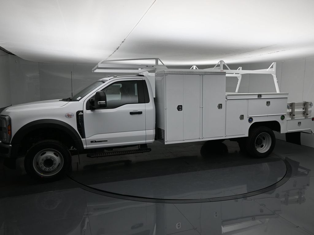 New 2026 Ford F550 2WD Regular Cab Super Duty image 5