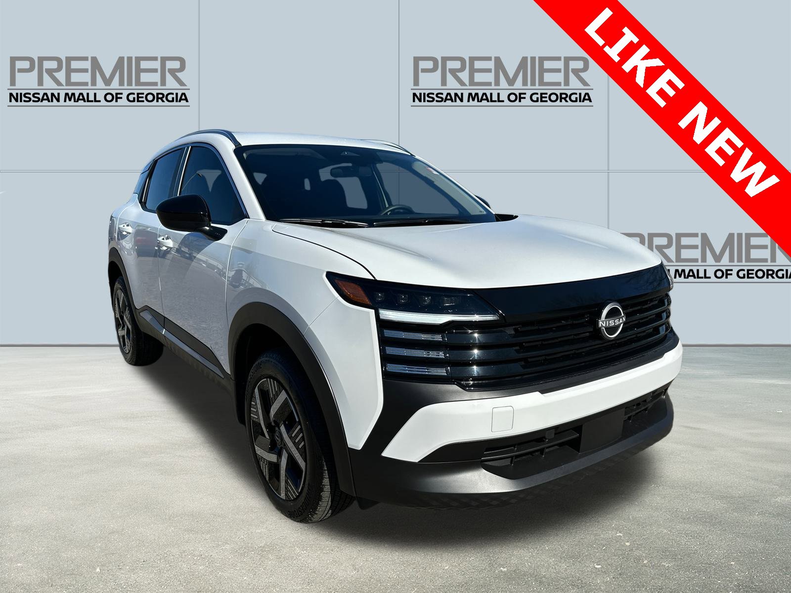 Used 2026 Nissan Kicks SV image 3