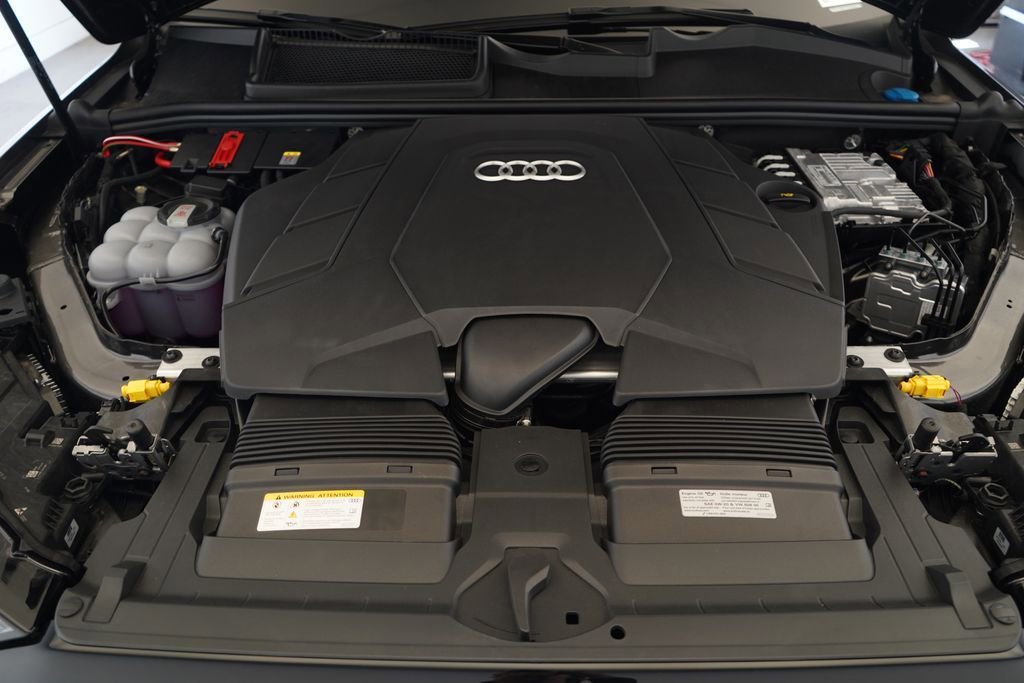 New 2026 Audi Q7 3.0T Premium Plus AWD/4WD image 12