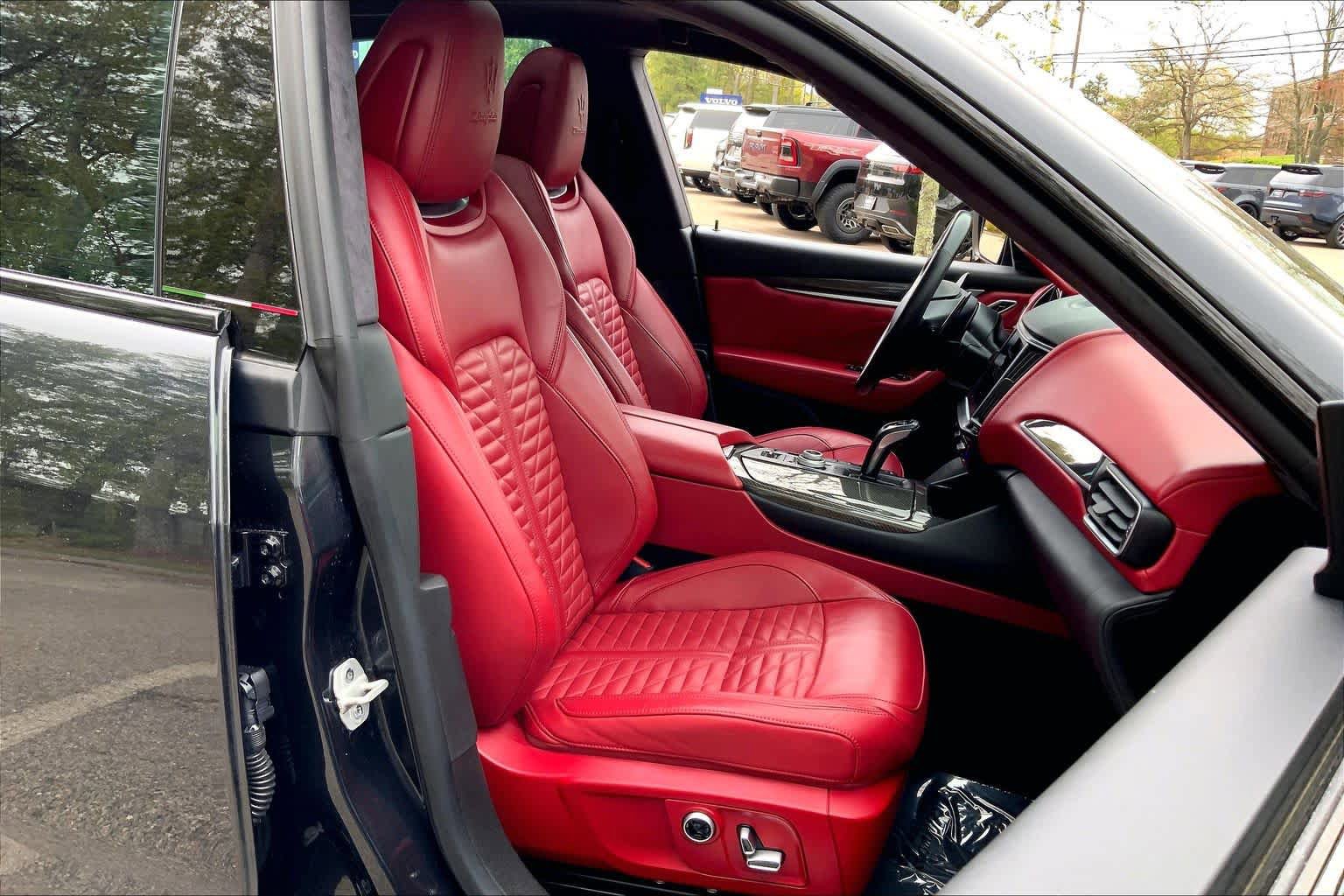 Used 2021 Maserati Levante Trofeo AWD/4WD image 8