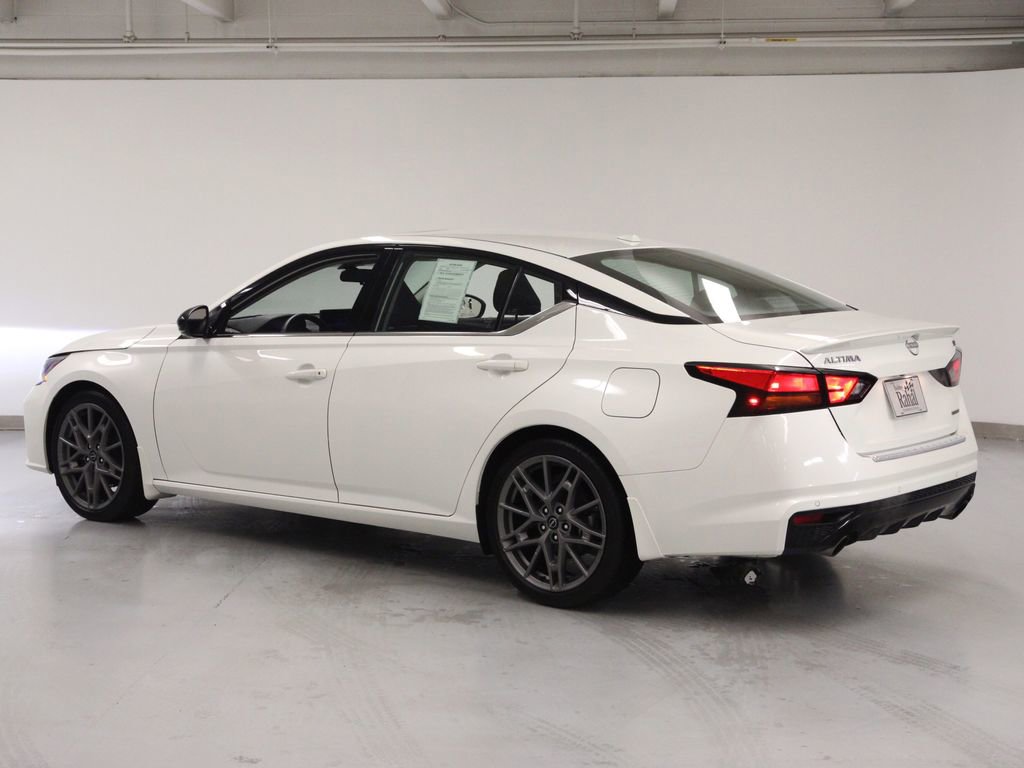 Used 2023 Nissan Altima 2.0 SR image 8