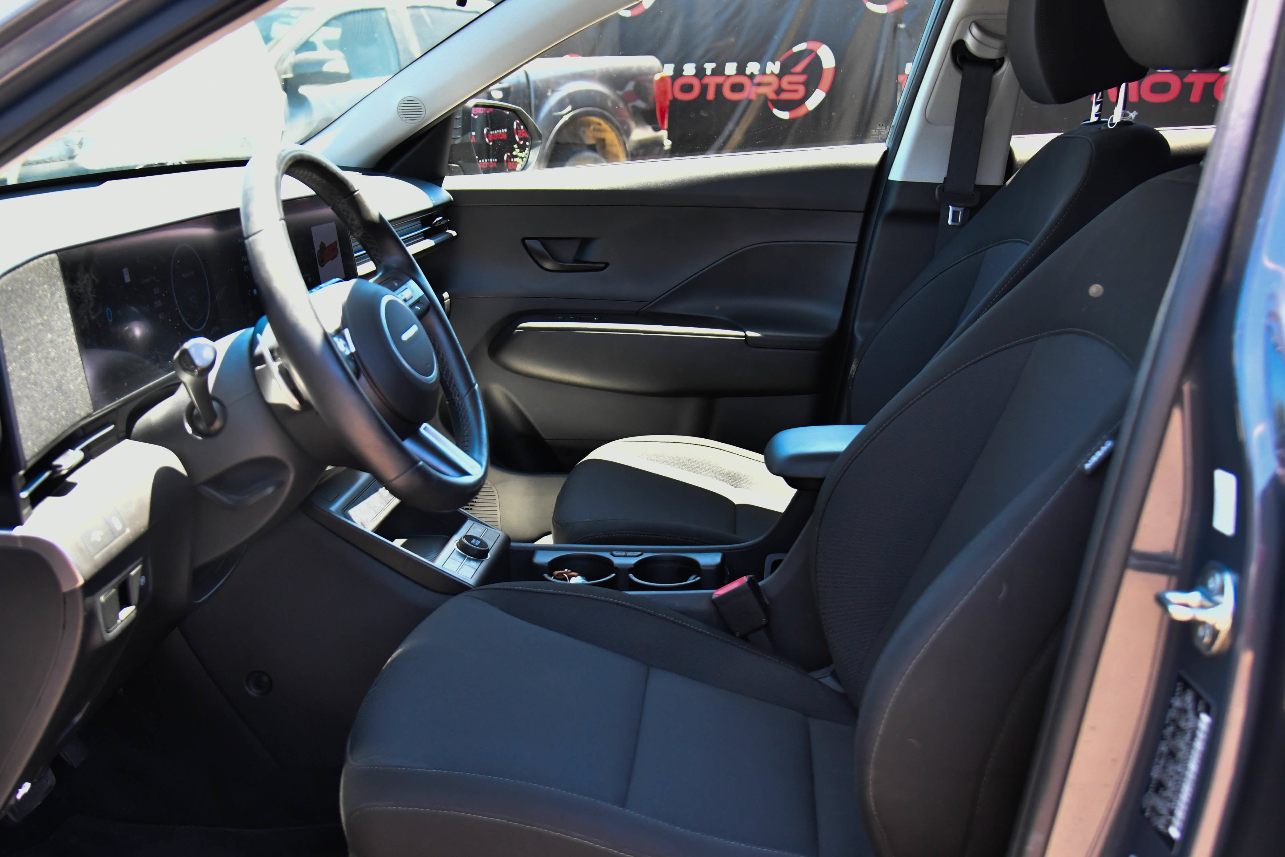 Used 2024 Hyundai Kona SEL FWD image 18