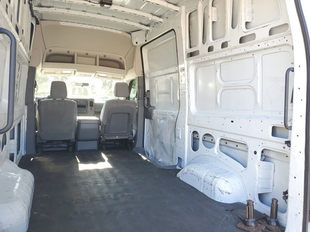 Used 2021 Nissan NV 2500 SV w/ Back Door Glass Package RWD image 18