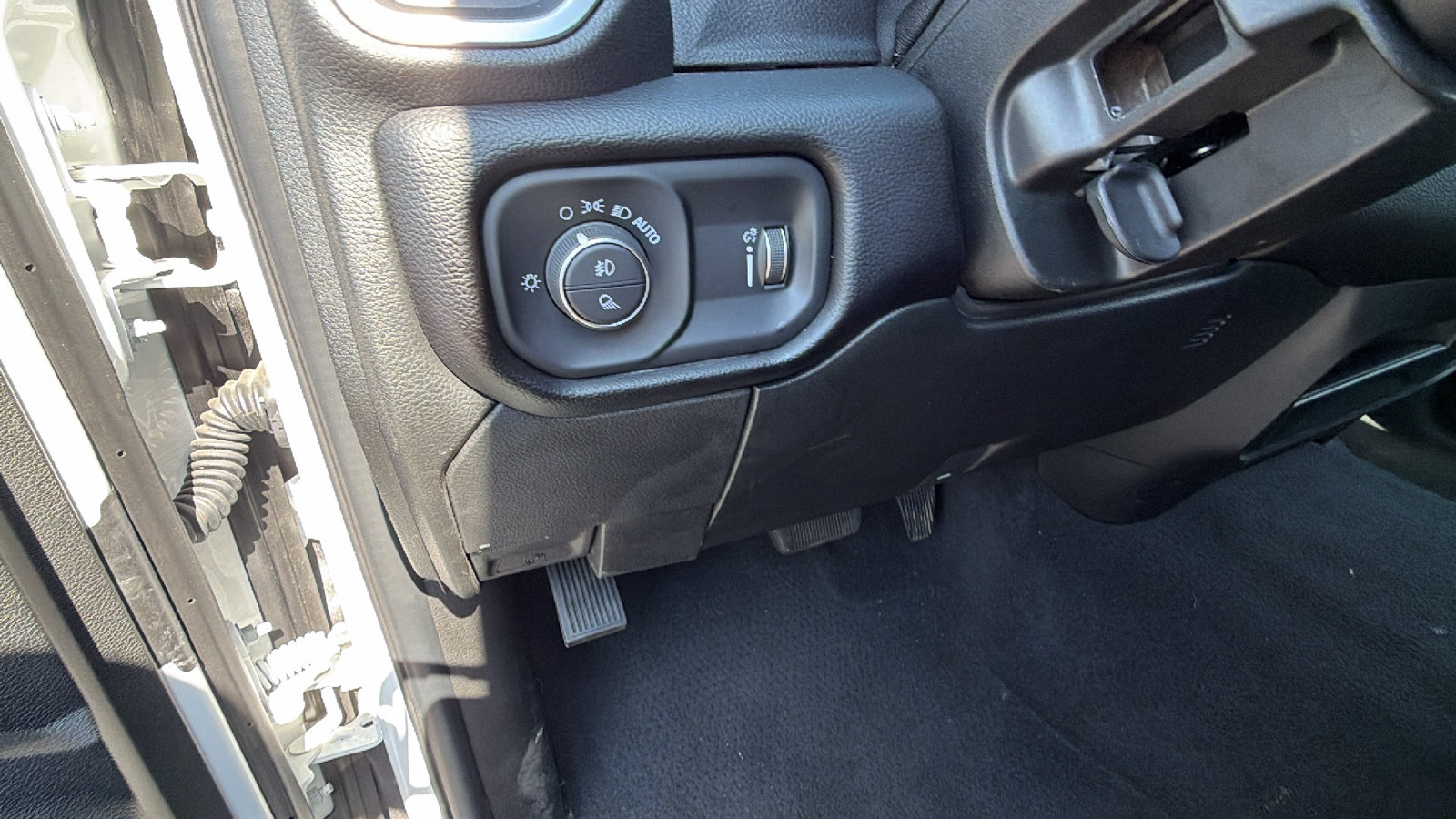 Used 2025 RAM 2500 Big Horn AWD/4WD image 25