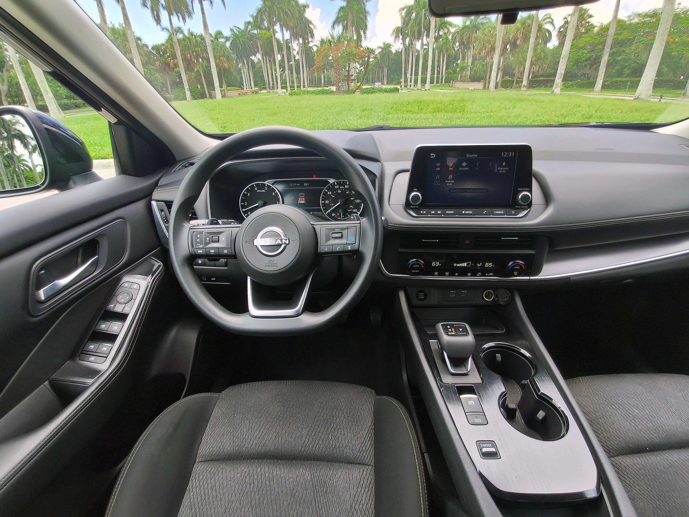 Used 2024 Nissan Rogue SV FWD image 8