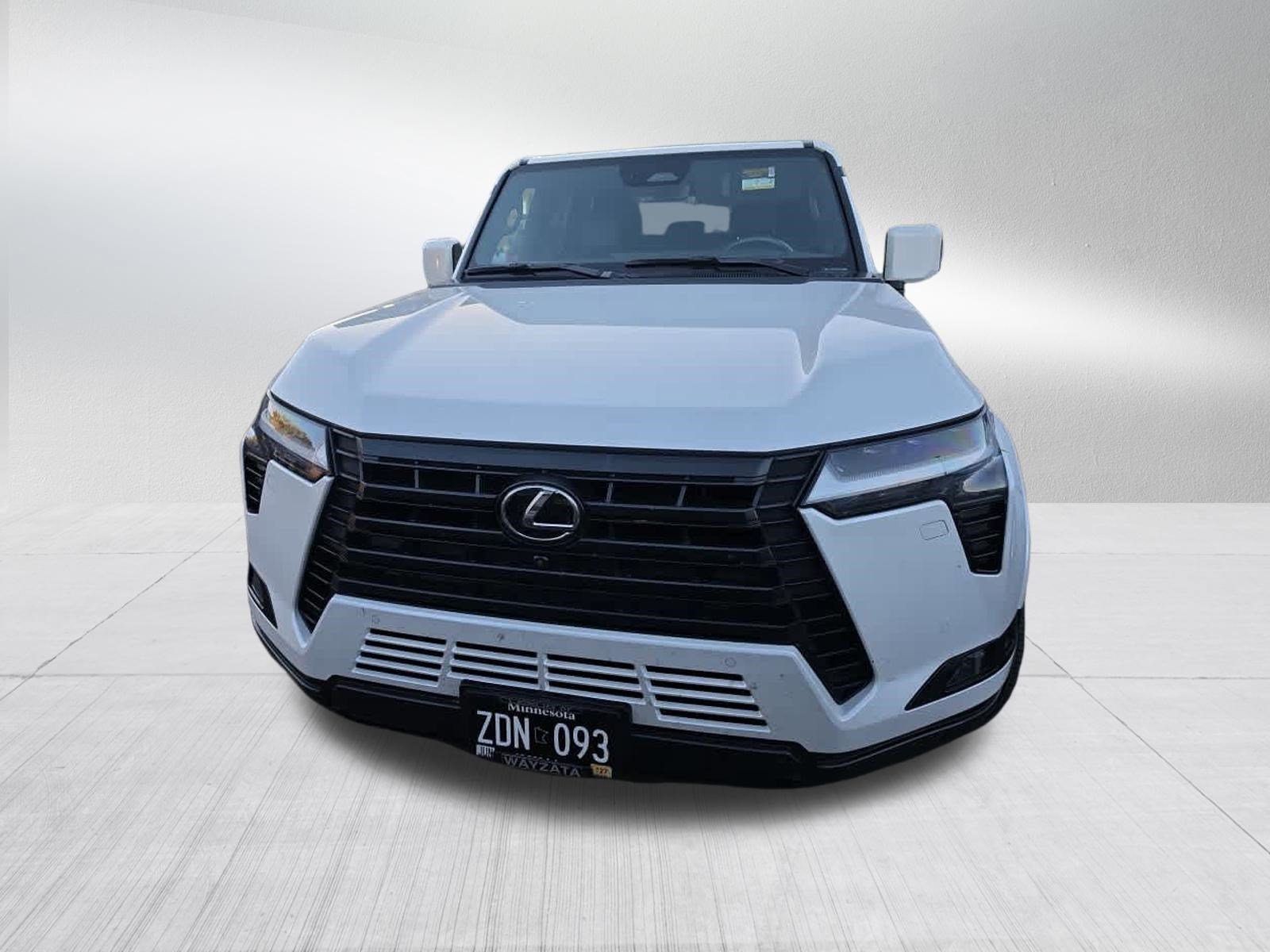 Used 2024 Lexus GX 550 w/ Accessory Package (2T) AWD/4WD image 2