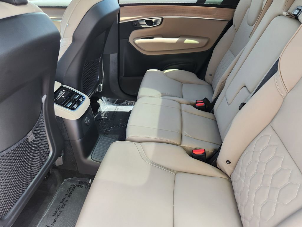 New 2026 Volvo XC90 T8 Plus w/ Protection Package Premier AWD/4WD image 19