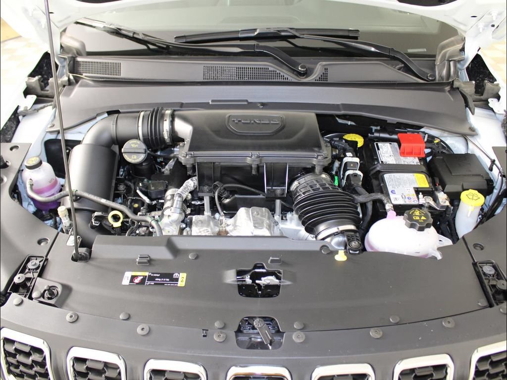 New 2025 Jeep Compass Latitude AWD/4WD image 46