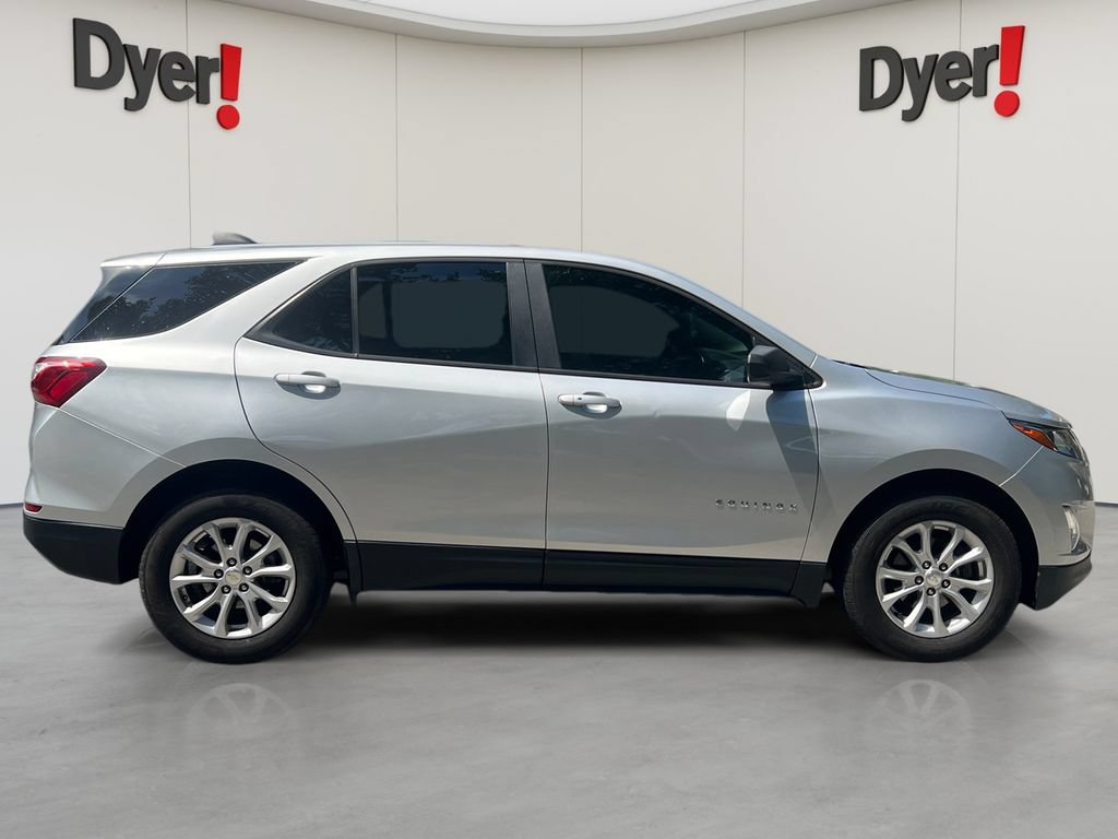Used 2020 Chevrolet Equinox LS w/ LS Convenience Package FWD image 6