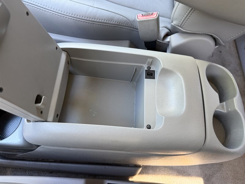 Used 2009 Toyota Sienna AWD image 51