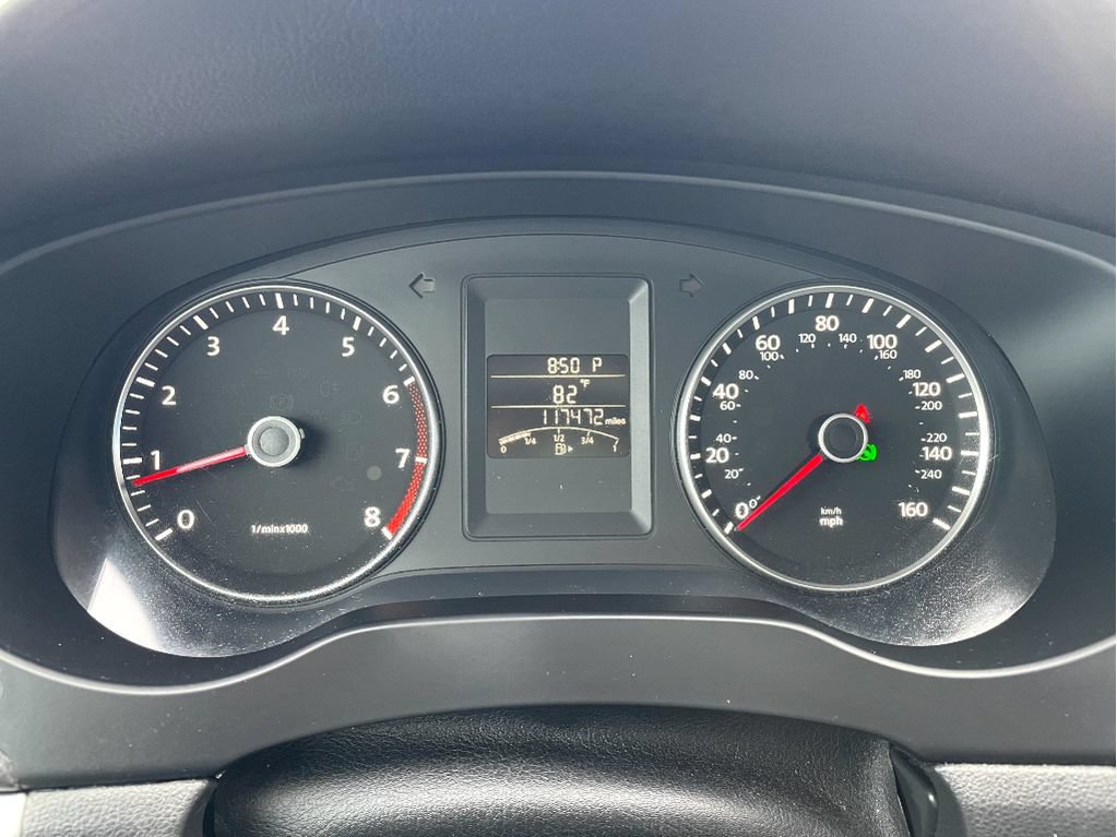 Used 2013 Volkswagen Jetta SE FWD image 14