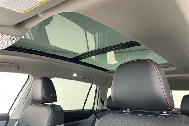 Used 2025 Volkswagen Atlas Peak Edition SE image 42