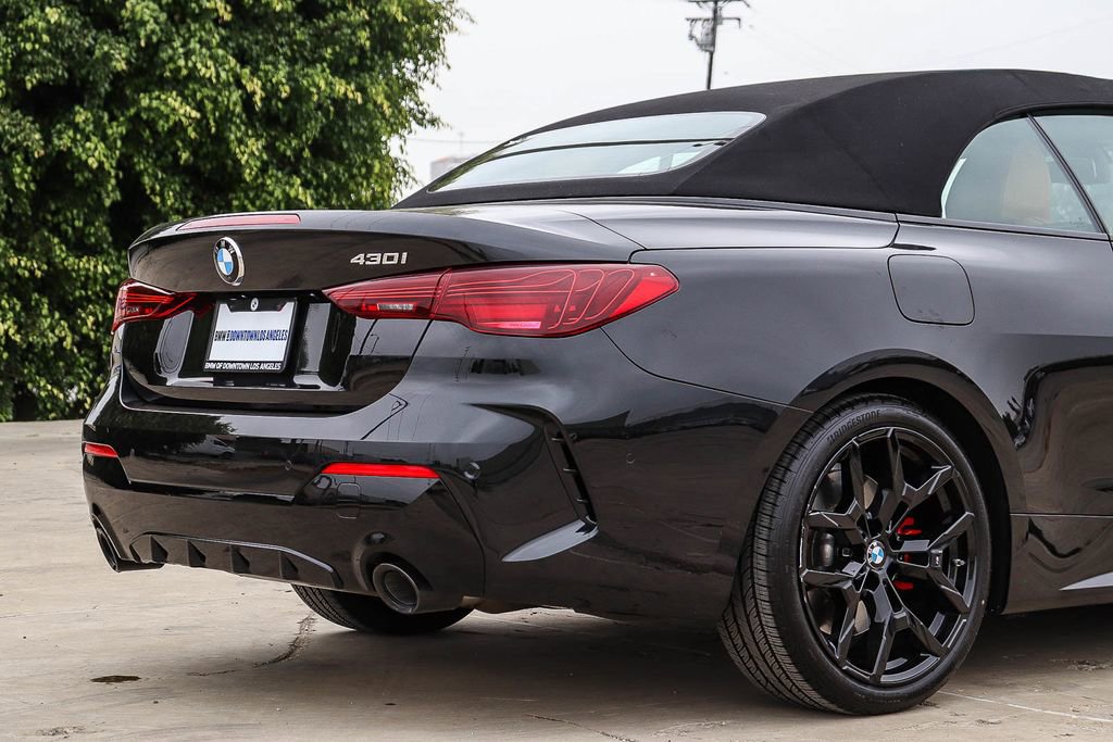 Used 2026 BMW 430i Convertible w/ M Sport Package RWD image 17