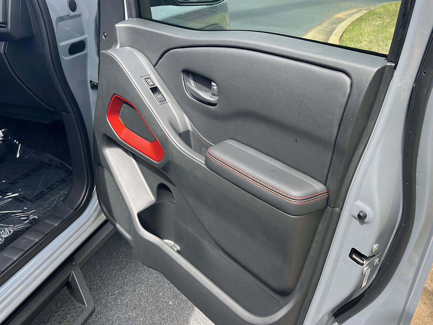 New 2026 Nissan Frontier Pro-X w/ Pro-X Convenience Package RWD image 14