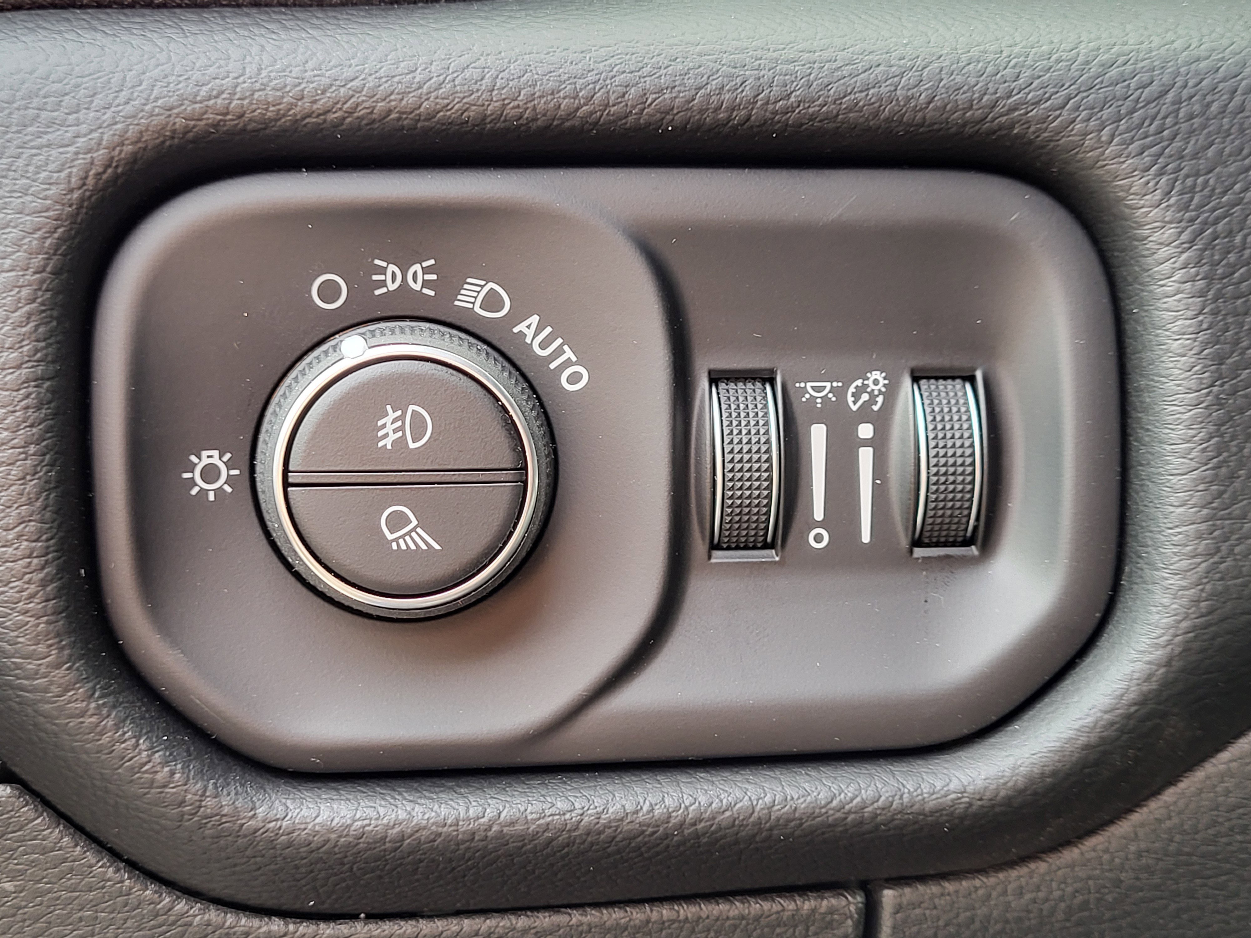 New 2026 RAM 1500 Big Horn AWD/4WD image 9