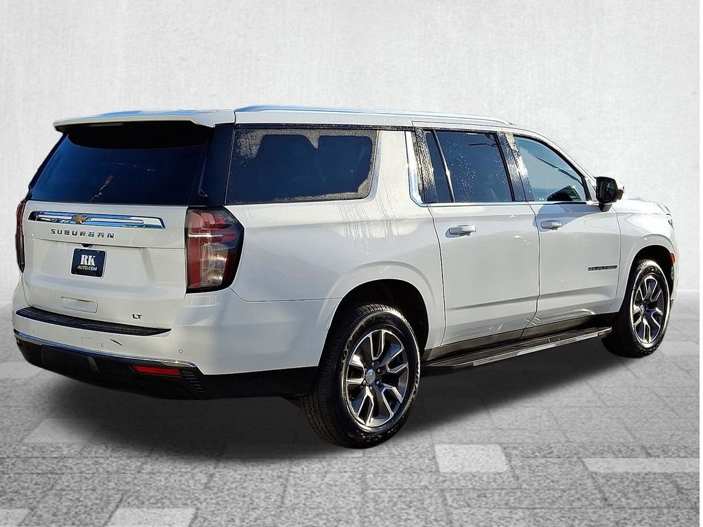 Used 2023 Chevrolet Suburban LT image 7